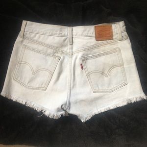 Levi cut off jean shorts